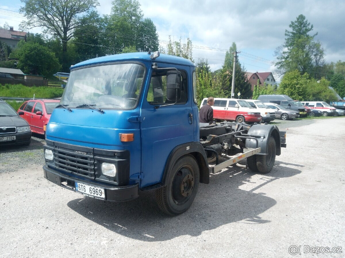 Koupím kontejnerovku Avia