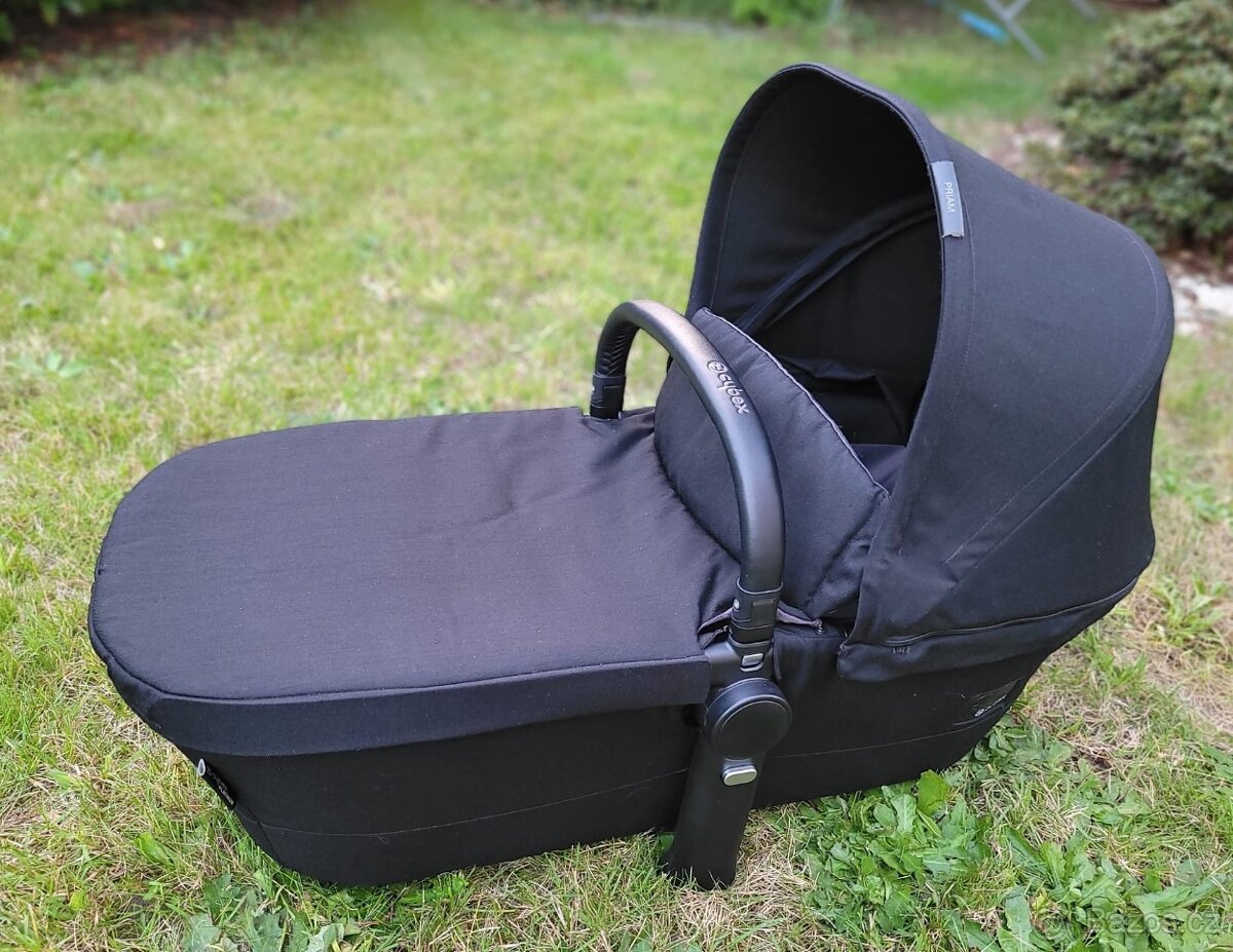 Úžasná černá korba na Cybex priam TOP