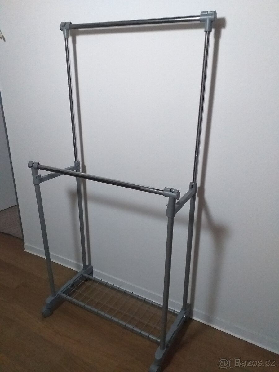 Teleskopická šatní skříň /Stojan na šaty