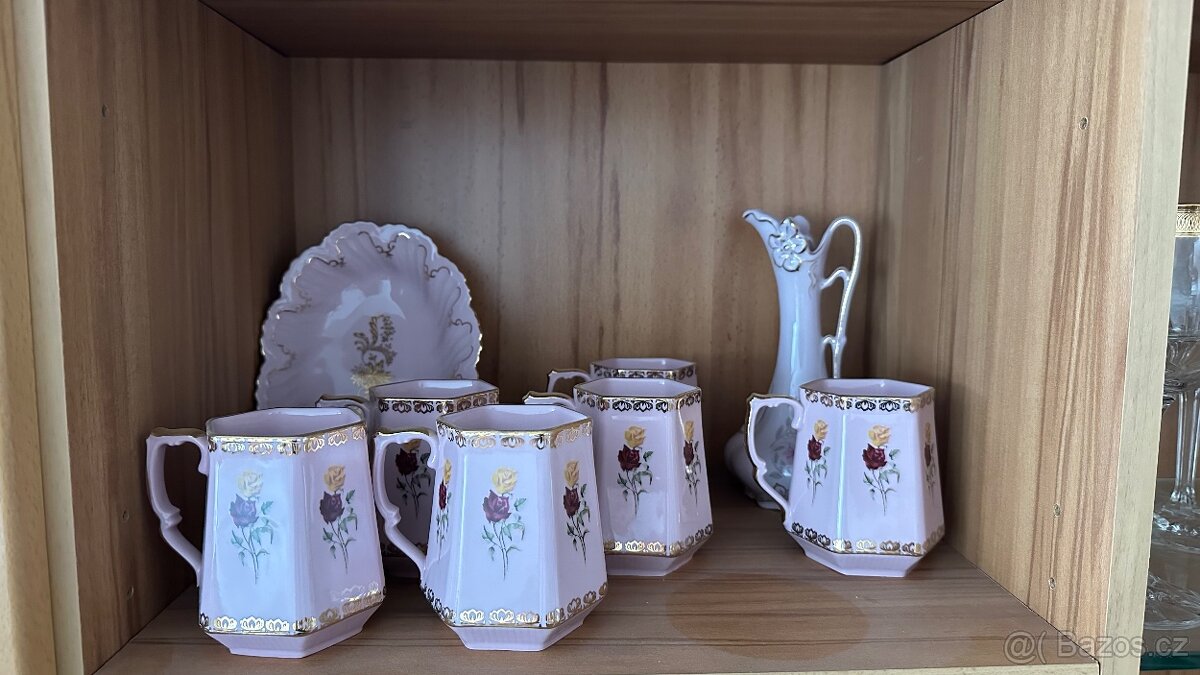 Růžový porcelán
