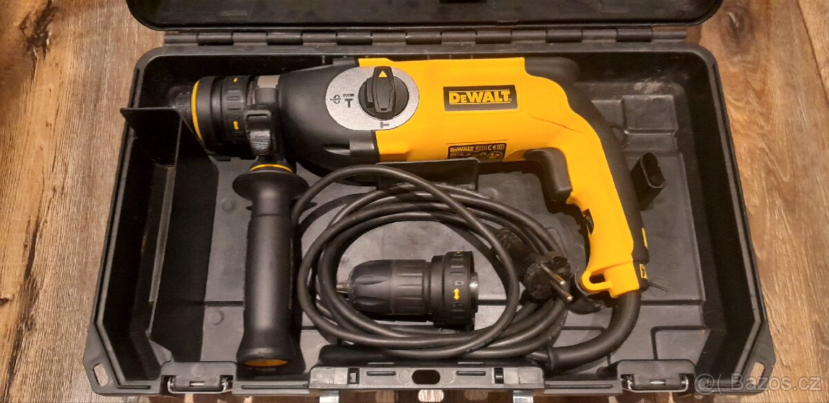 Kladivo Dewalt D25124