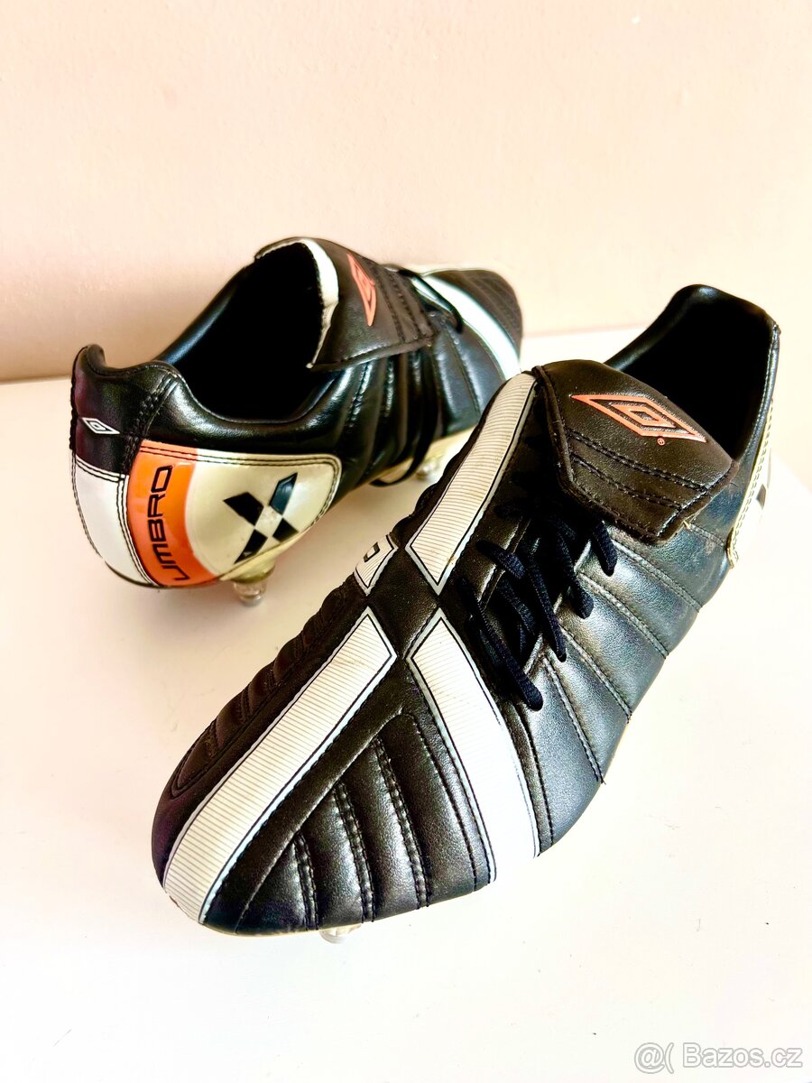 Kopačky Umbro X-200 Exo Skeleton vel. 42,5