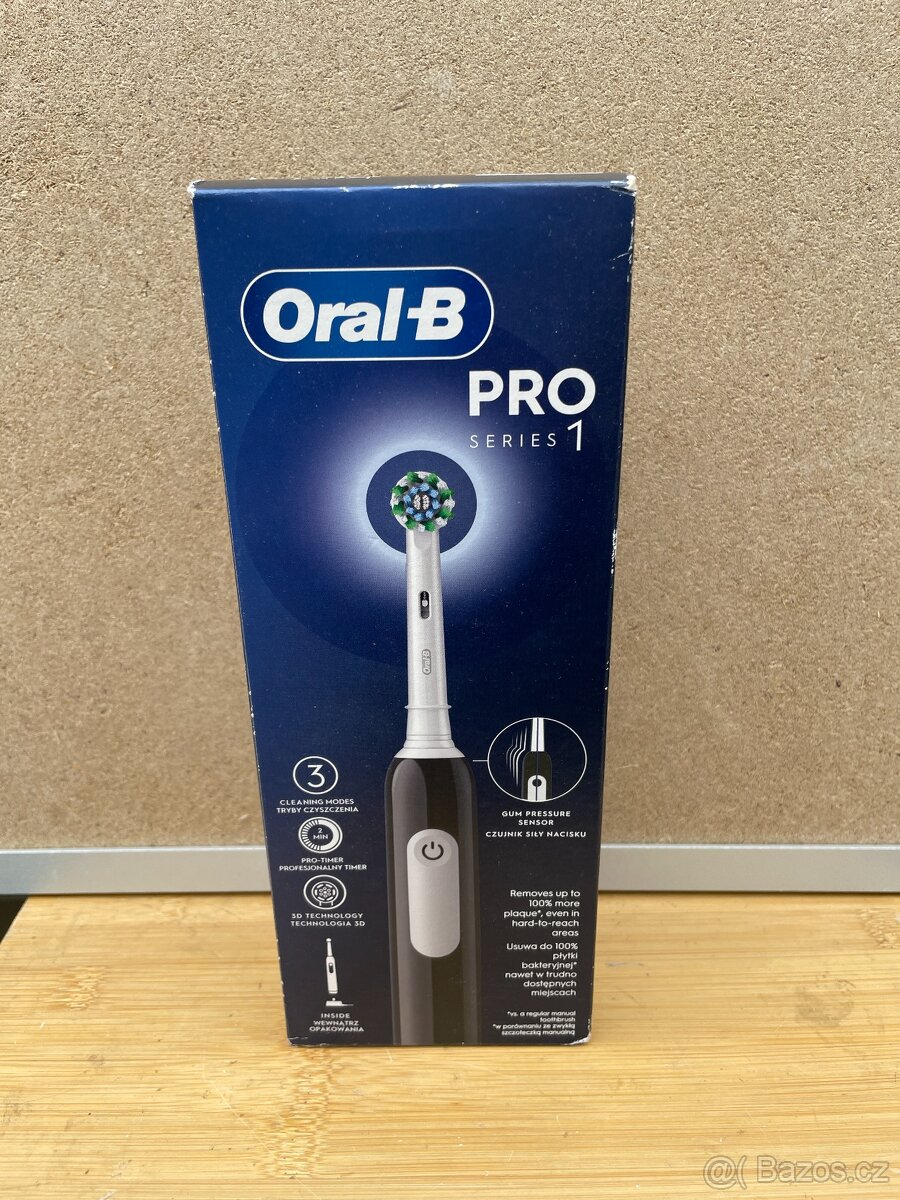 Elektrický zubní kartáček Oral-B Pro Series 1 Black