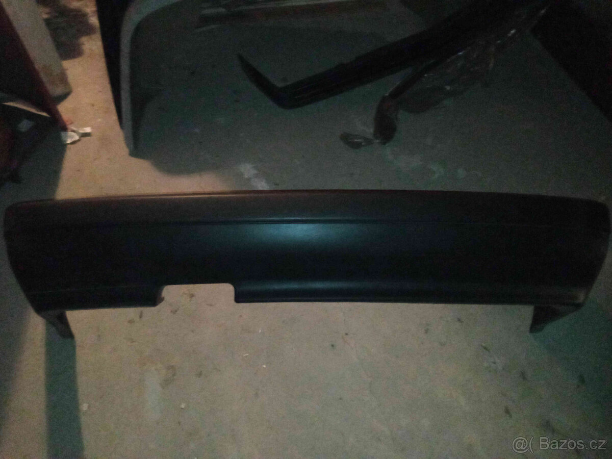 zadní nárazník KLOKKERHOLM 0016950 AUDI 80 B3