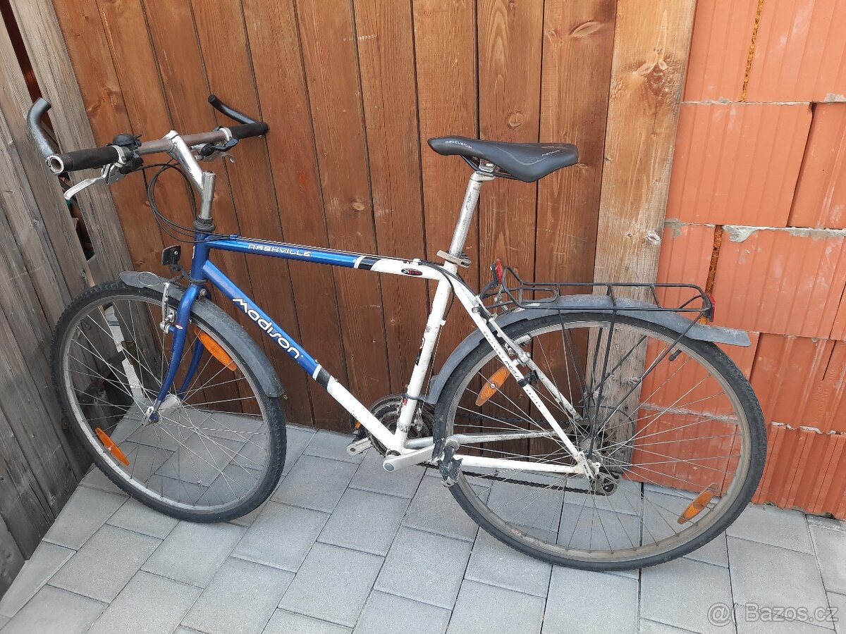 Trekingové kolo Madison