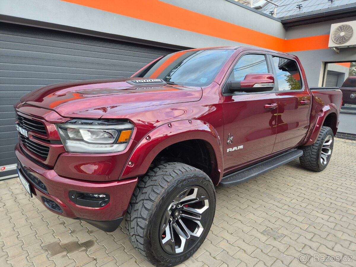 DODGE RAM 1500 5,7 HEMI BLACK WIDOW 31000km