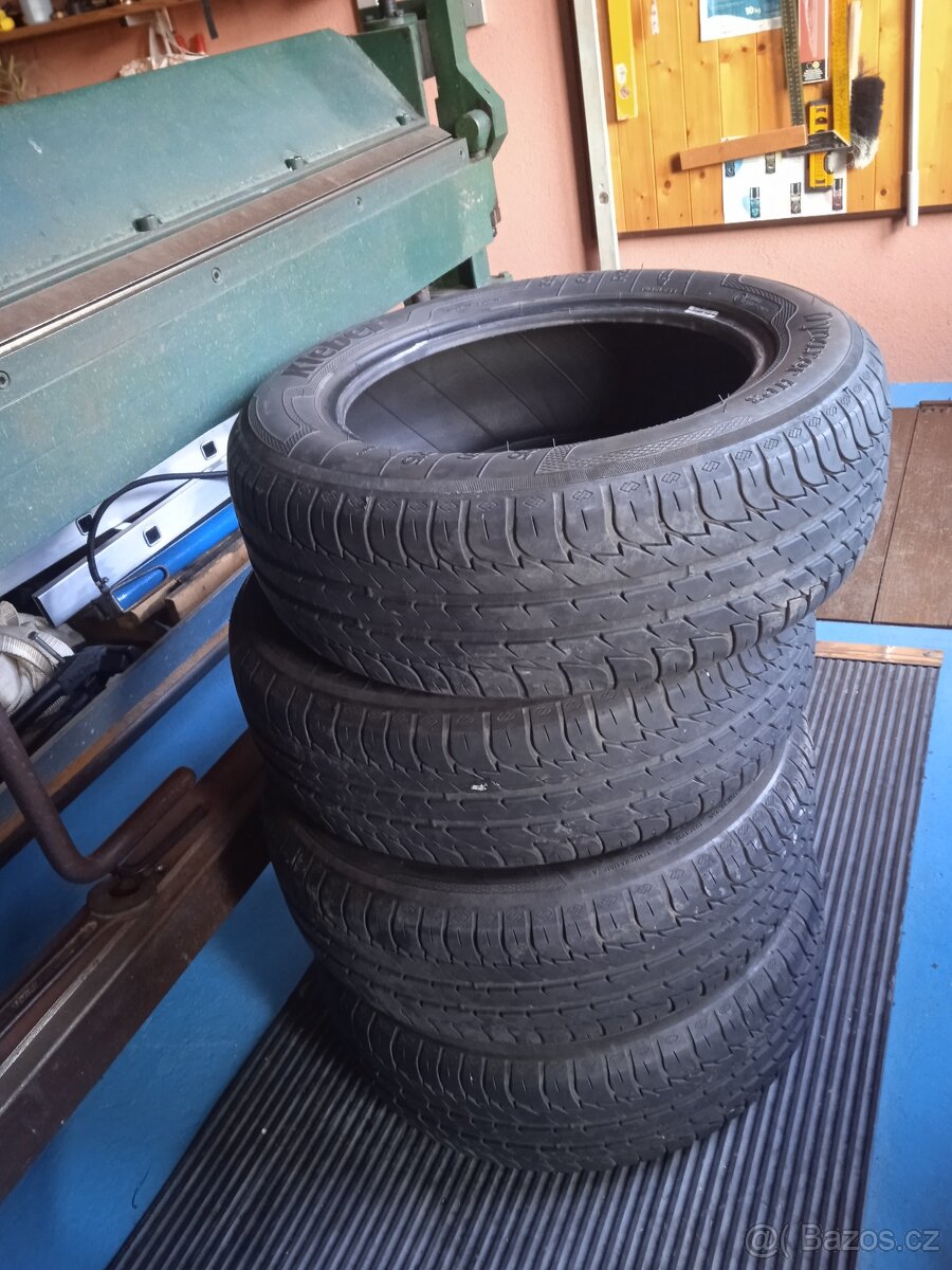 Letní pneu 195x60x15 4 kusy