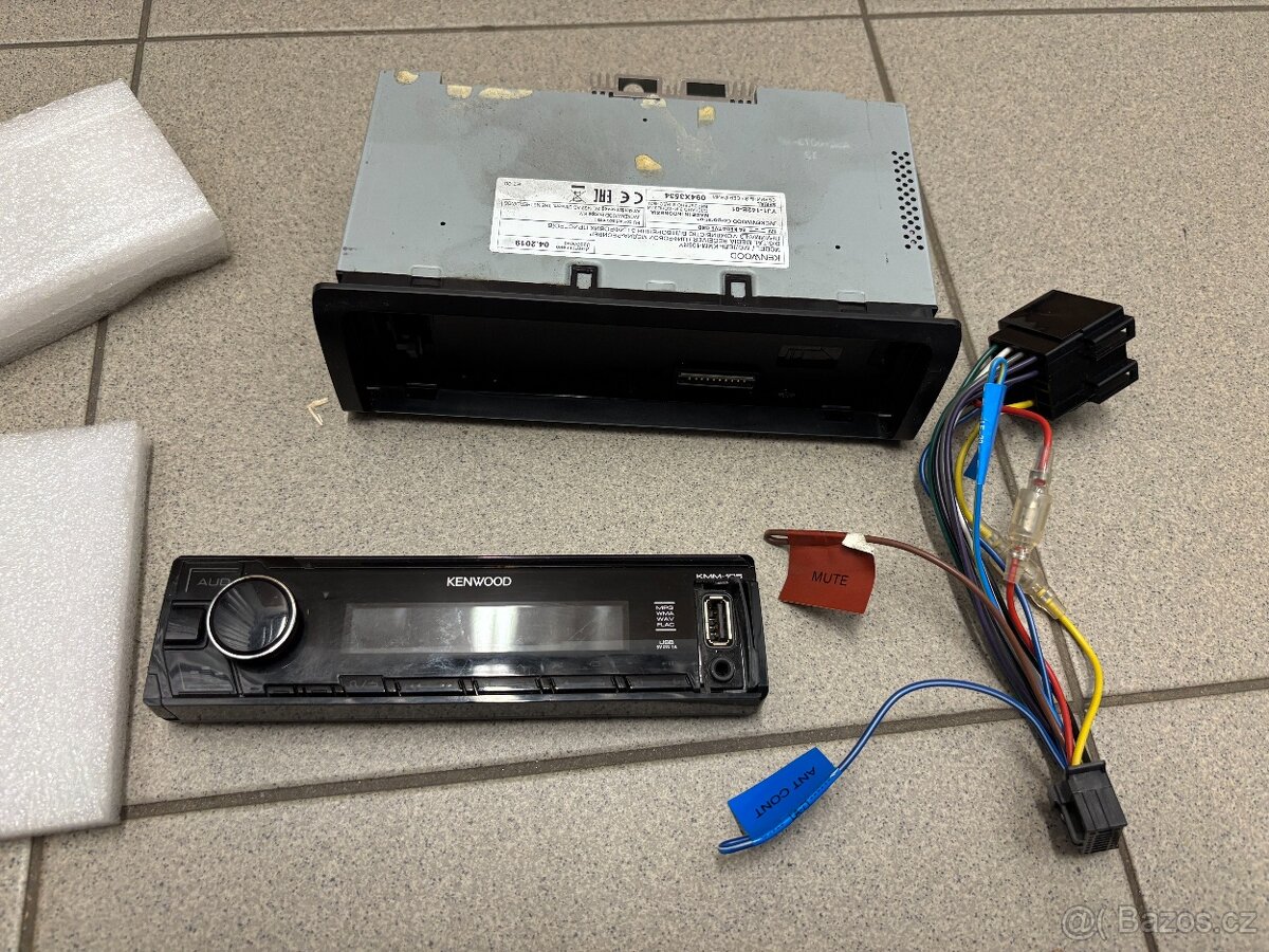 autorádio Kenwood KMM-105RY s USB