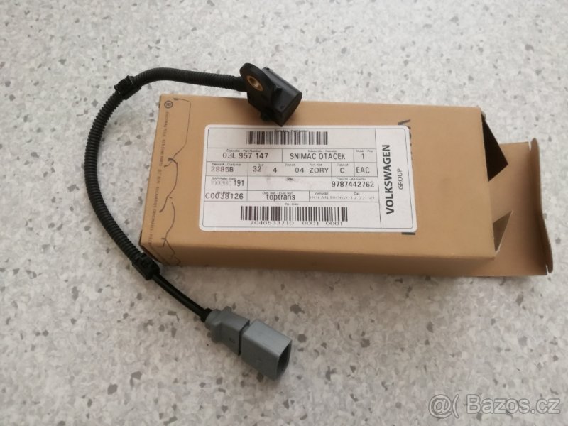 Snímač otáček vačkové hřídele 03L957147