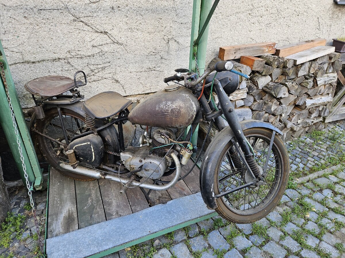 ČZ 125 T