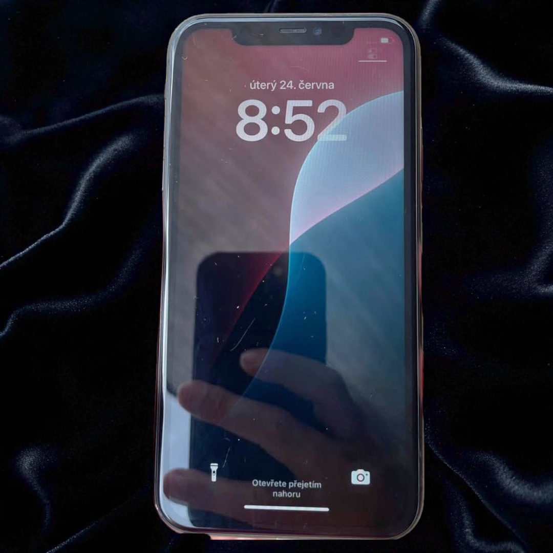 Prodám iPhone 11 64 GB