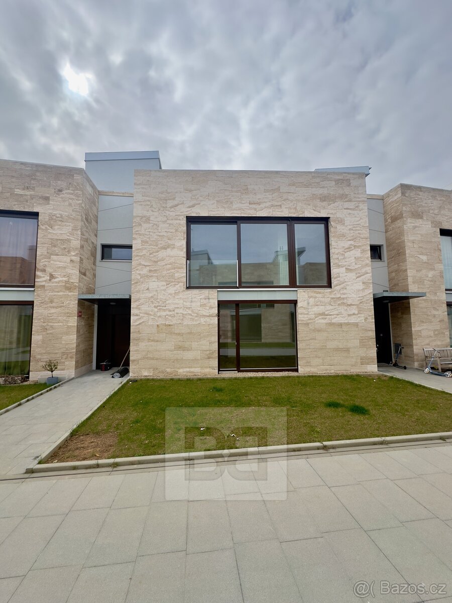 Luxusní rodinná vila v projektu Citadela 16, ev.č. N08107