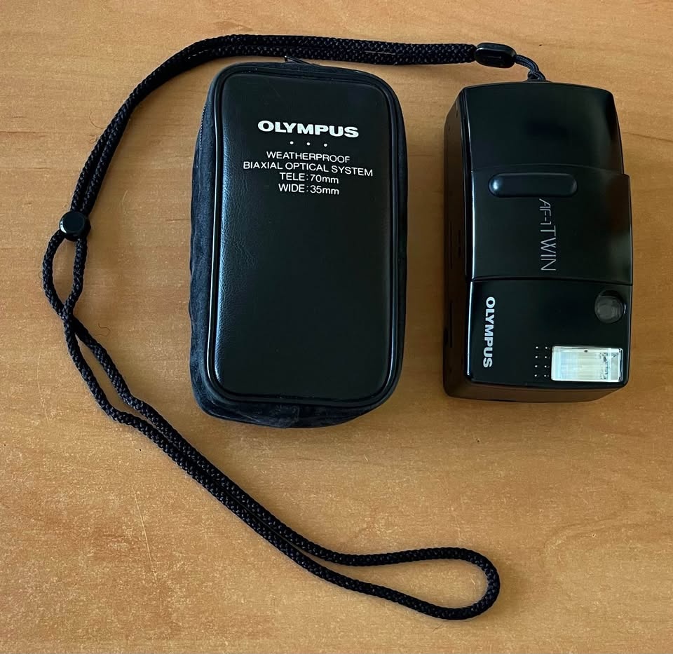OLYMPUS AF-1 TWIN (Made in Japan)