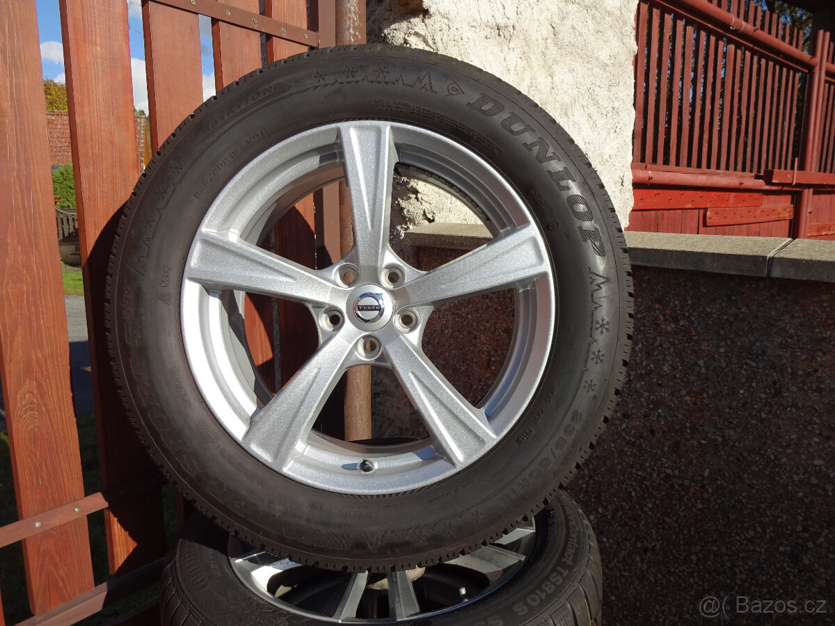 Volvo XC90 (XC60) - zánovní zimní alu kola 19" 5x108
