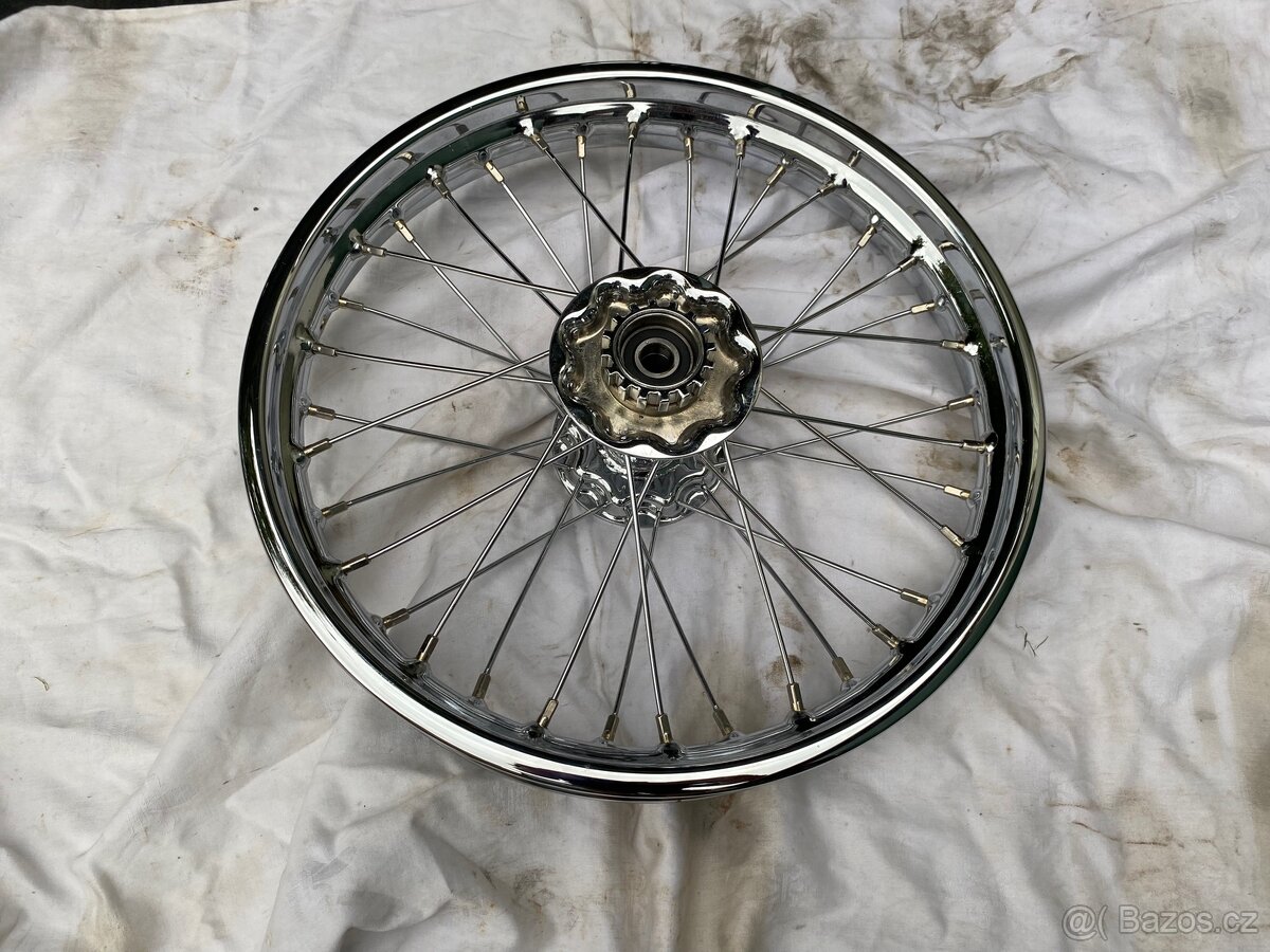 Jawa 250 350 velký Pulbuben, zadní kolo po renovaci