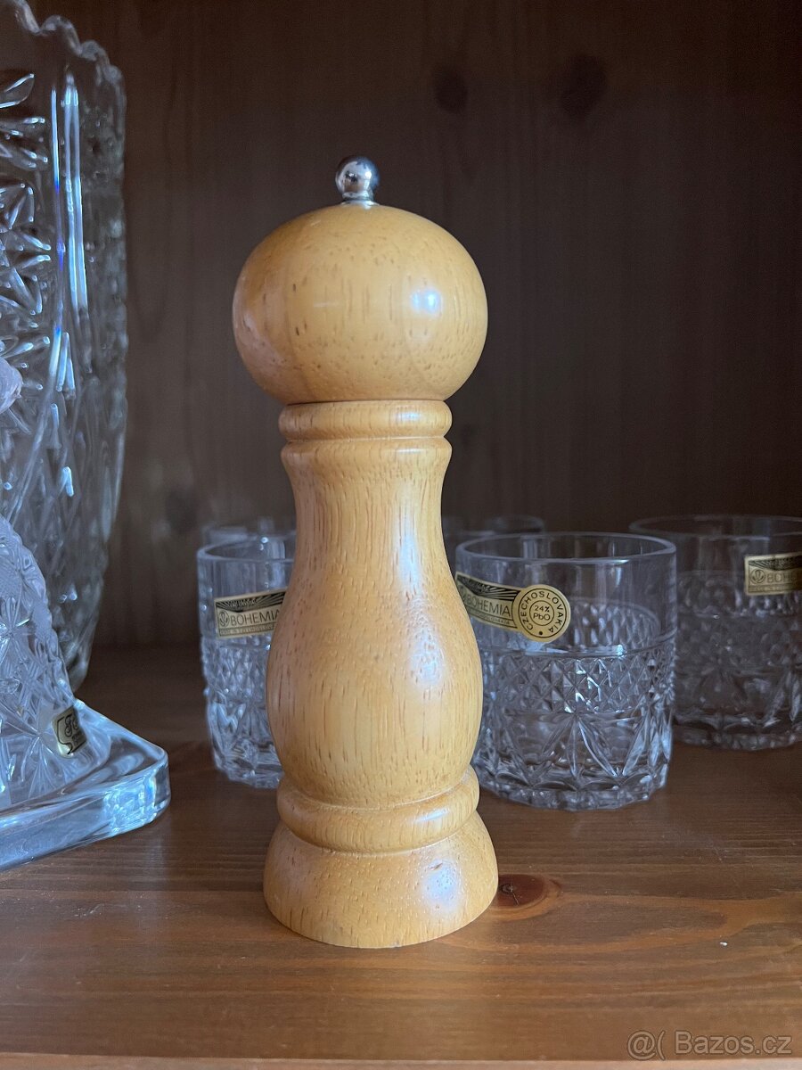 Mlýnek na sůl retro 15 cm