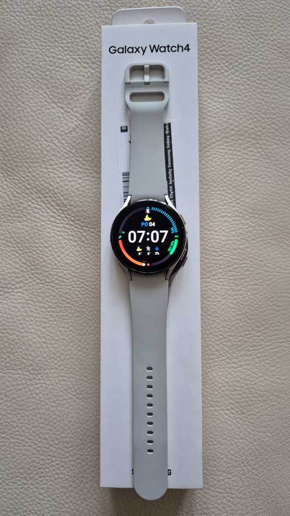 Hodinky Samsung Galaxy Watch4 44 mm prodám