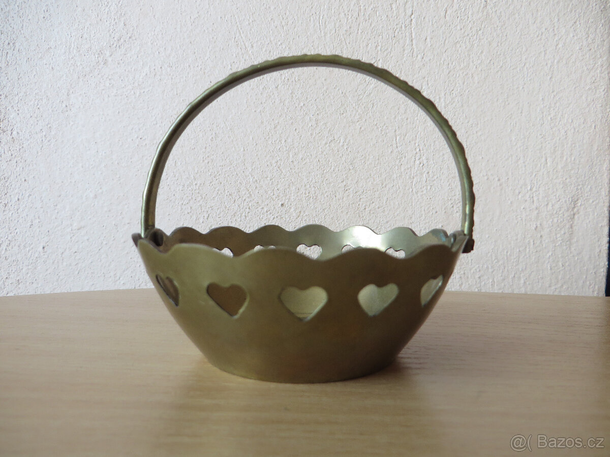 Mosazný košíček