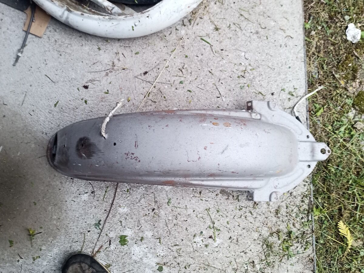 Jawa kývačka , panelka .