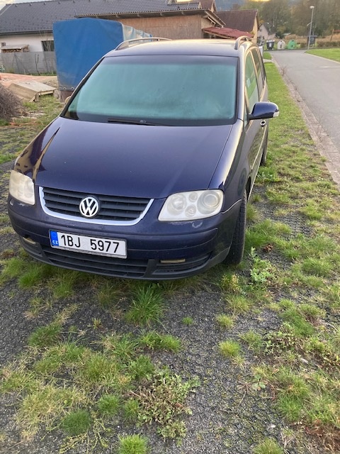 Touran 1.4 TSI na LPG - 1T2 103kw - trochu kouří