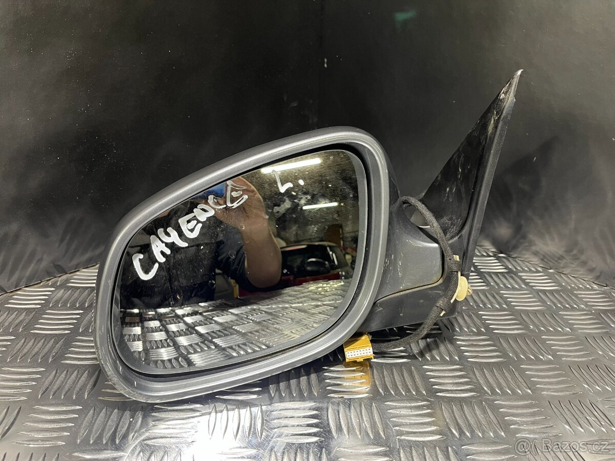 //Levé + Pravé zpětné zrcátko Porsche Cayenne//