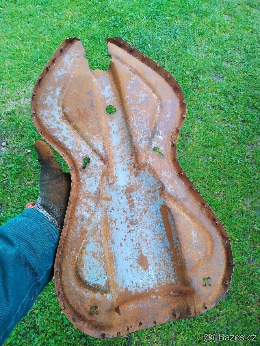 Jawa/CZ Plechy Sedla Kyvačka 2x plech