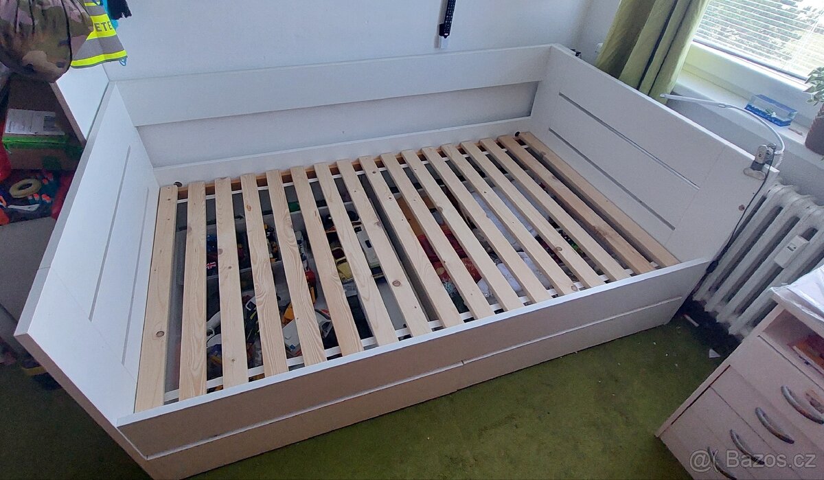 Bílá postel 120x200 vyrobena na zakazku