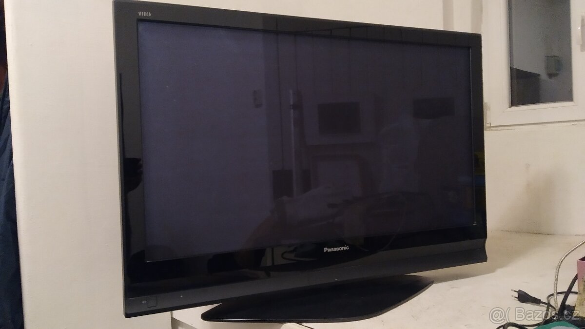 TV Panasonic 105 cm, domácí kino, setopbox