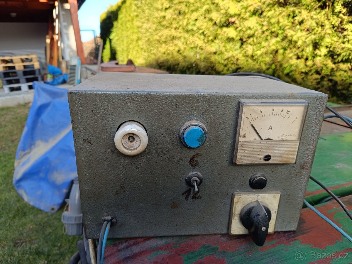 Nabíječka autobaterií 6-12V