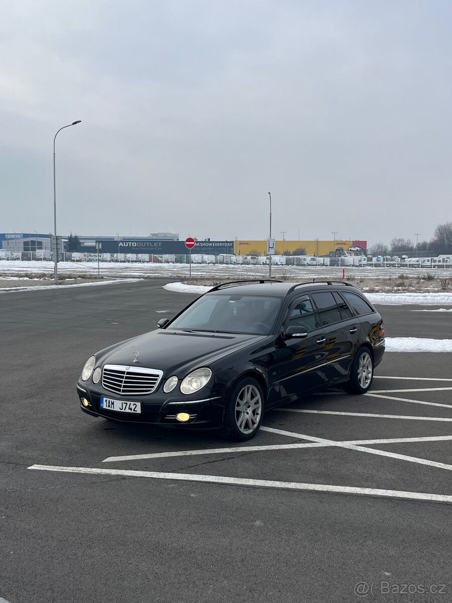 Mercedes E320