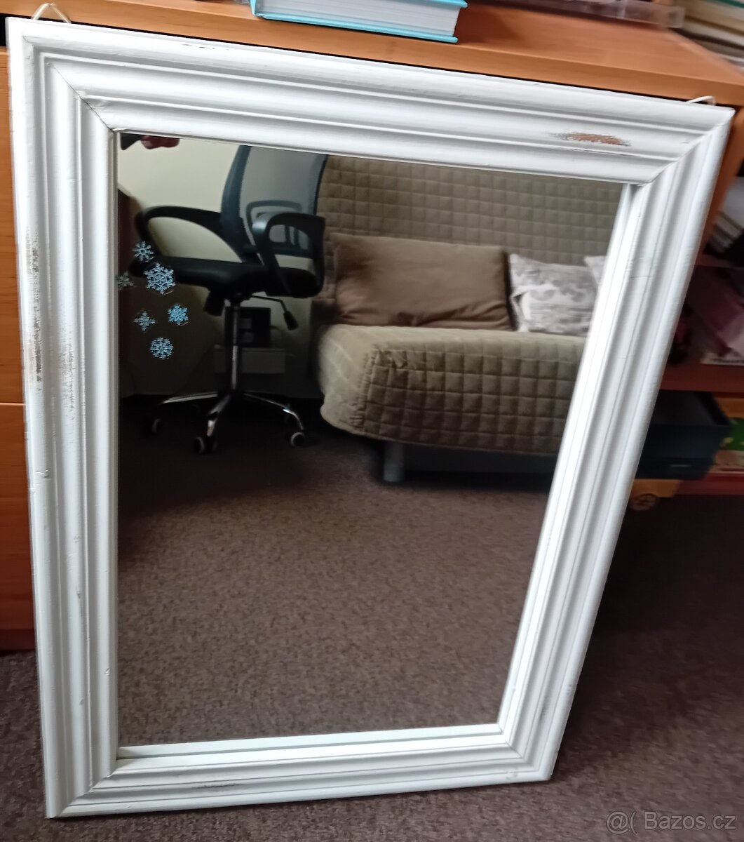 Zrcadlo bílé s rámem masiv dřevo