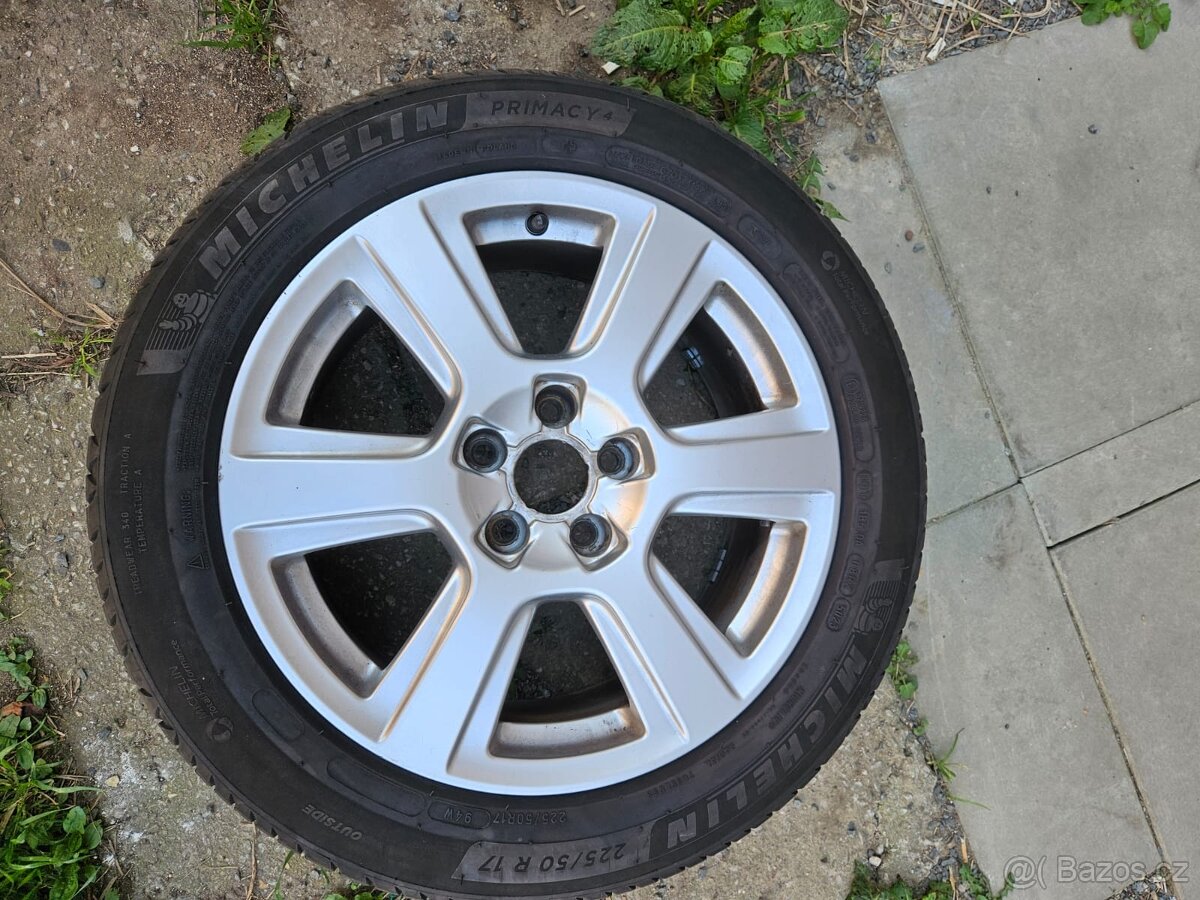 Penumatiky Michelin Audi A4 + original Audi 17 elektrony