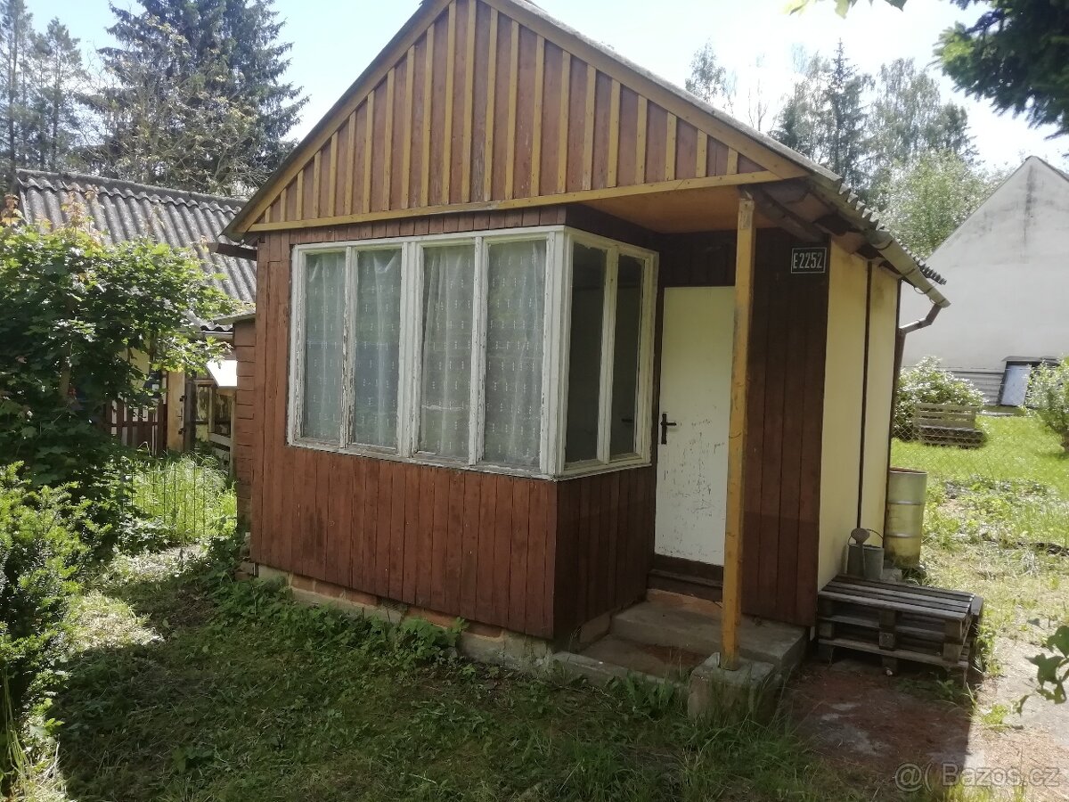 Zahrada s chatkou a elektřinou Plzeň - Valcha