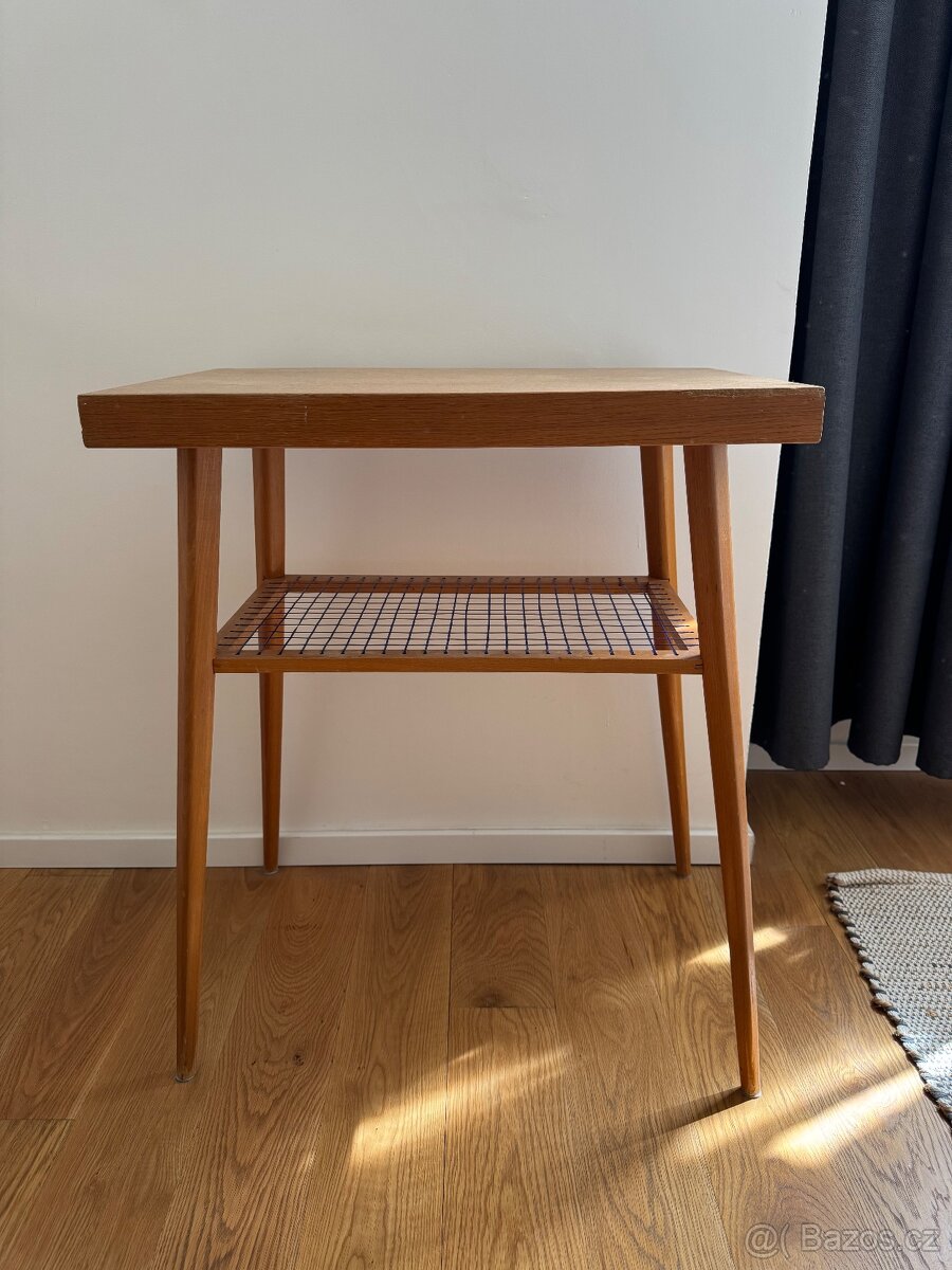 Vysoký retro stolek 71 cm