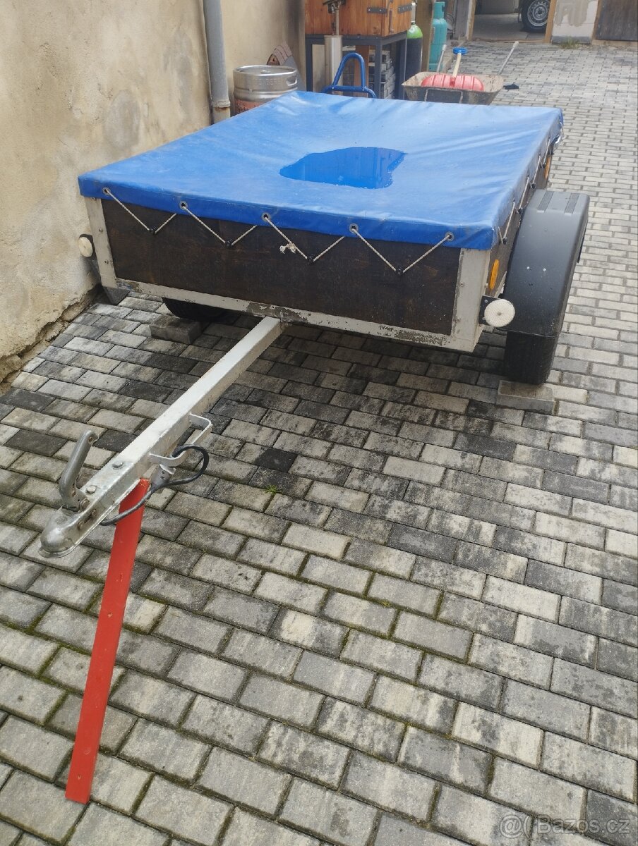Přívěsný vozik