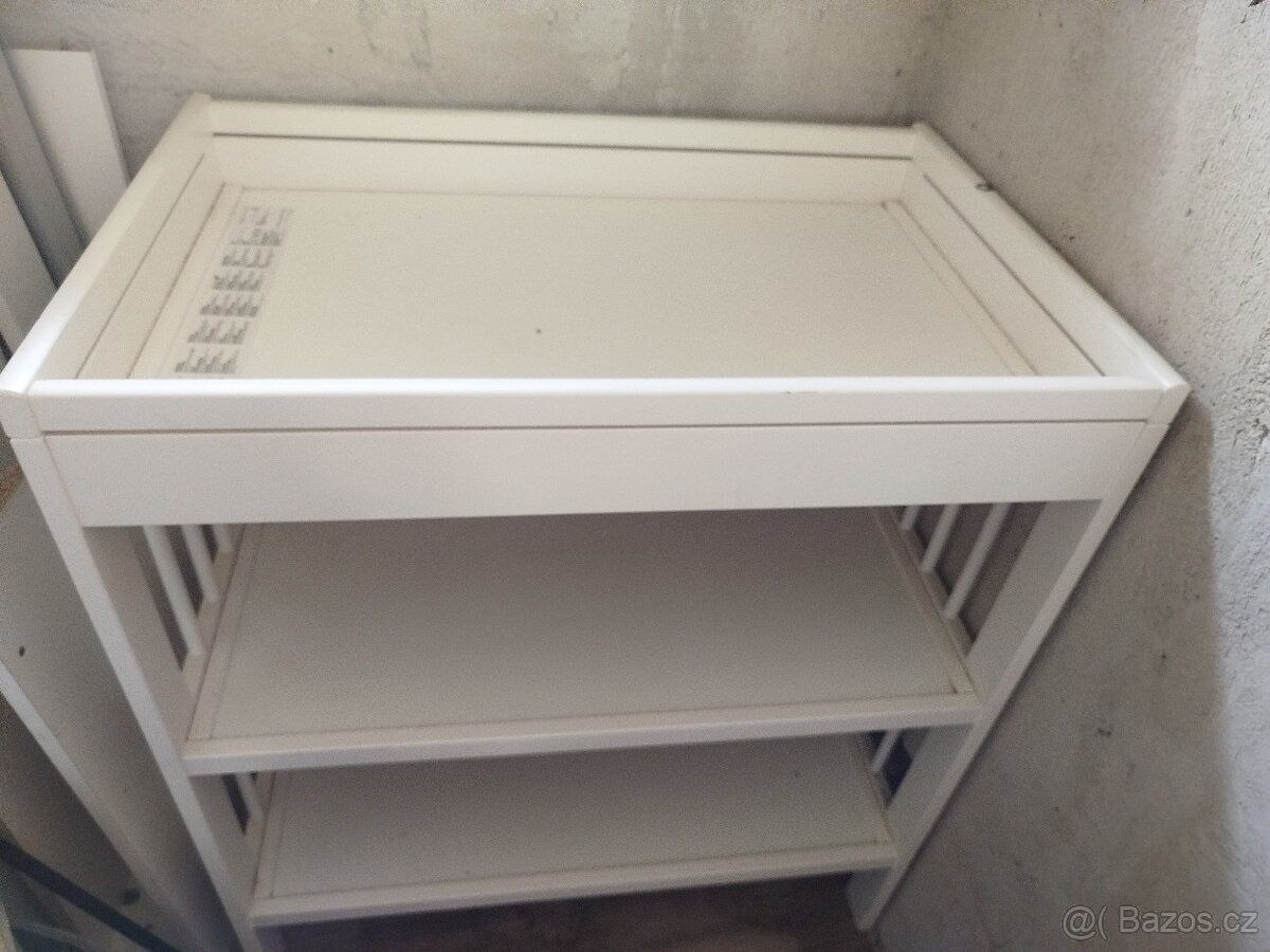 Přebalovací pult IKEA