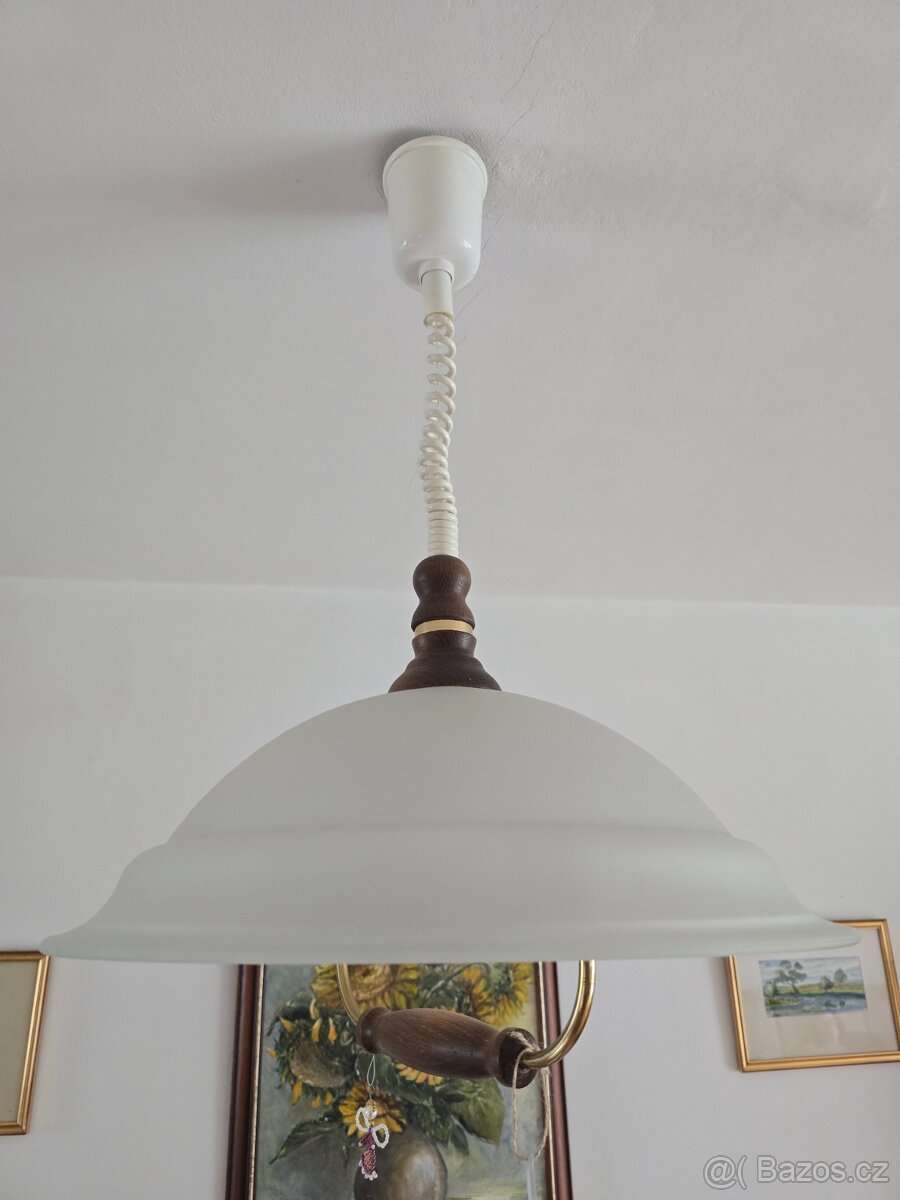 Prodám lustry do jídelny a do kuchyně