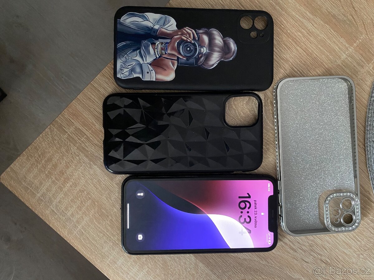 iPhone 11 black