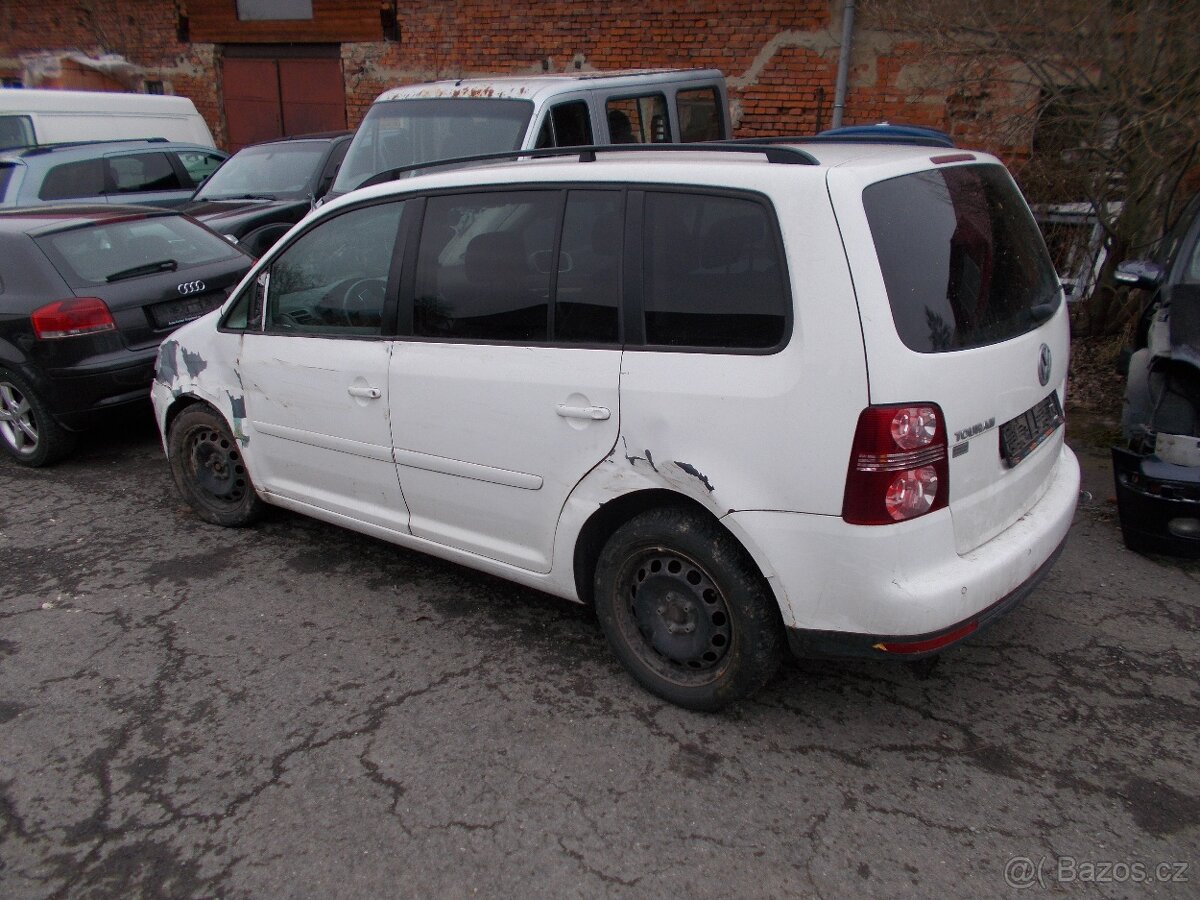 VW TOURAN