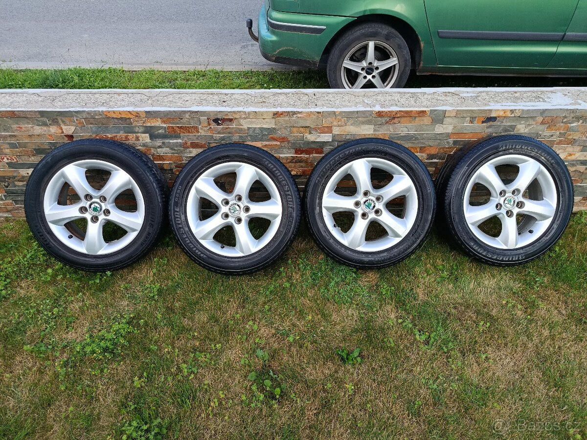 Škoda Fabia originální ALU kola R15