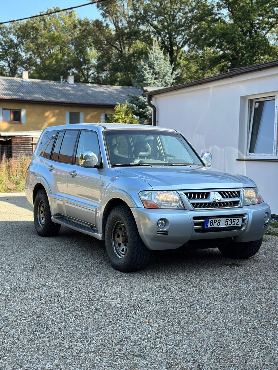 Mitsubishi Pajero V60 3.2 Di-D GLX 4x4