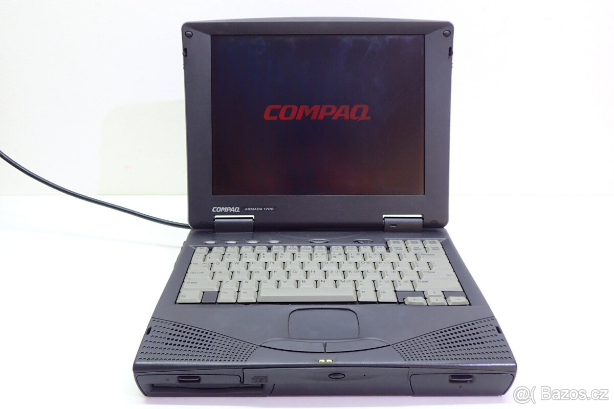 Prehistorický notebook Compaq Armada 1700 Bez Pevného disku
