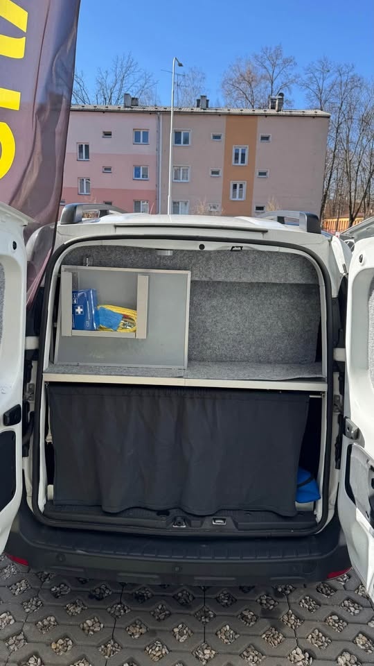 Dokker kempovací vestavba