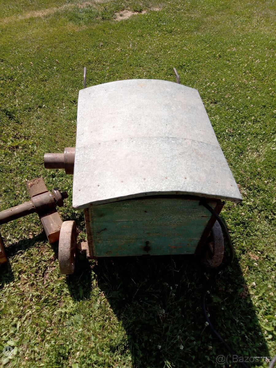 Prodám starý elektromotor Siemens
