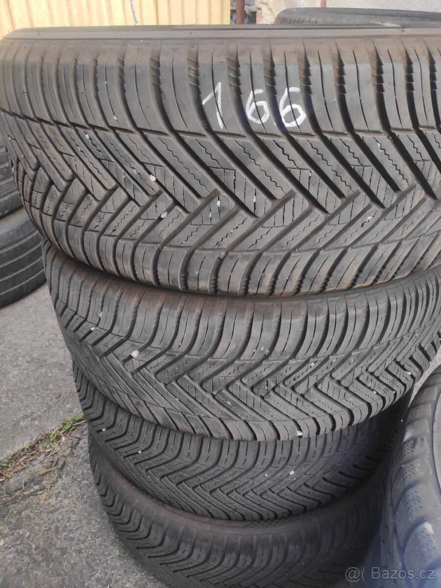 225/55R17 Hankook Kinergy 4S