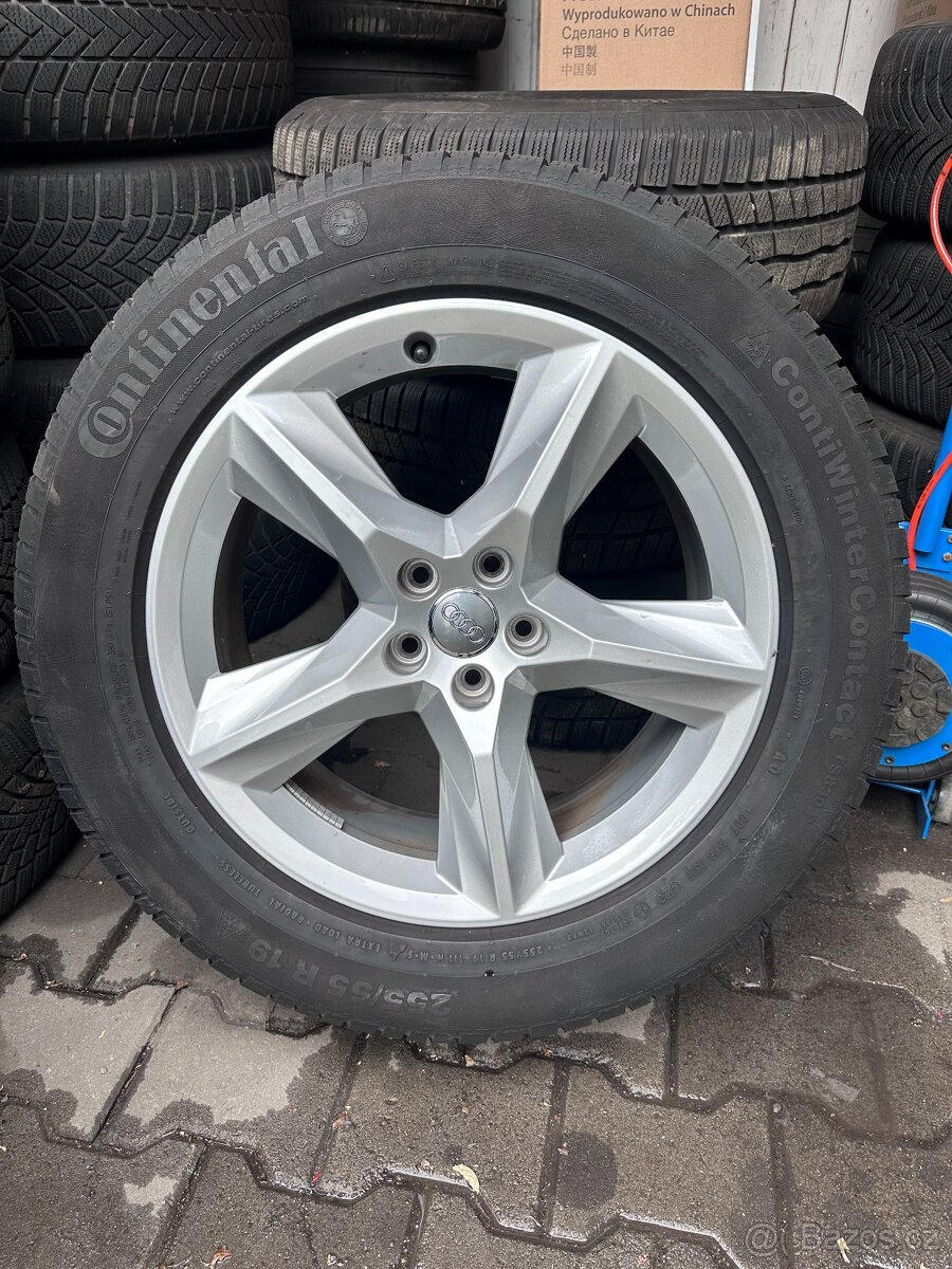 Zimní sada alu kol Audi Q7 R19 s top zimními pneu
