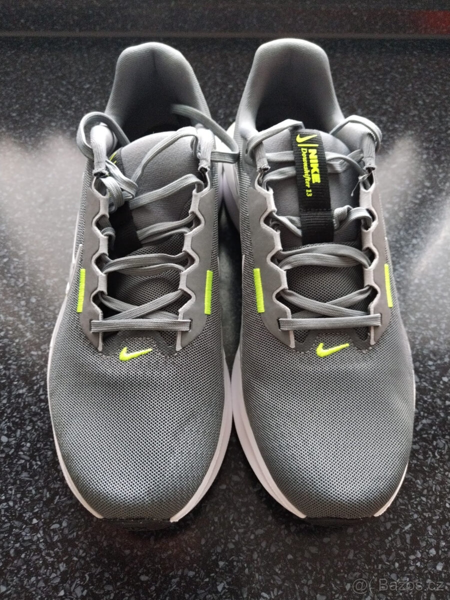 NOVÉ - boty NIKE vel 44