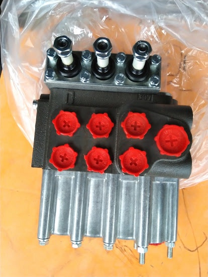 Hydraulický rozvádzač R80-4/1-222