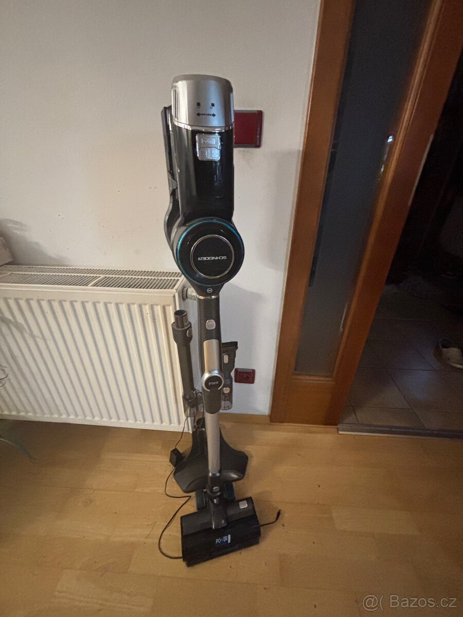 Schneider Consumer tyčový vysavač