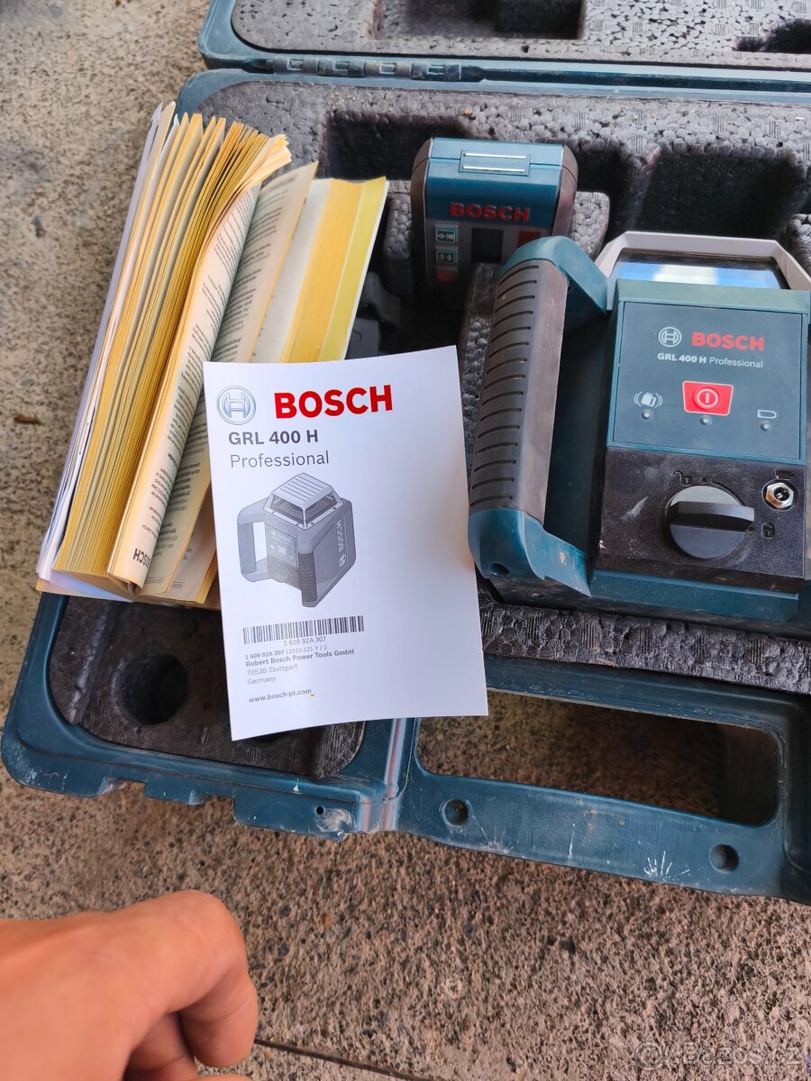 Rotační laser